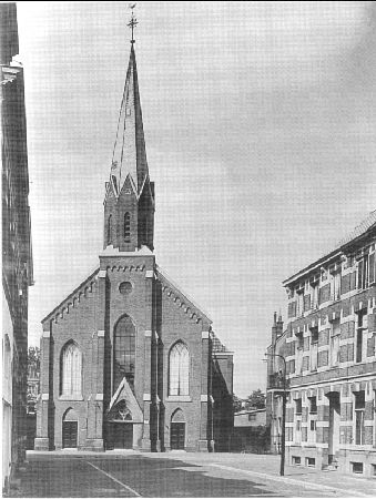 Klik op de foto voor een groter beeld. De Oosterkerk aan de Rietgrachtstraat.